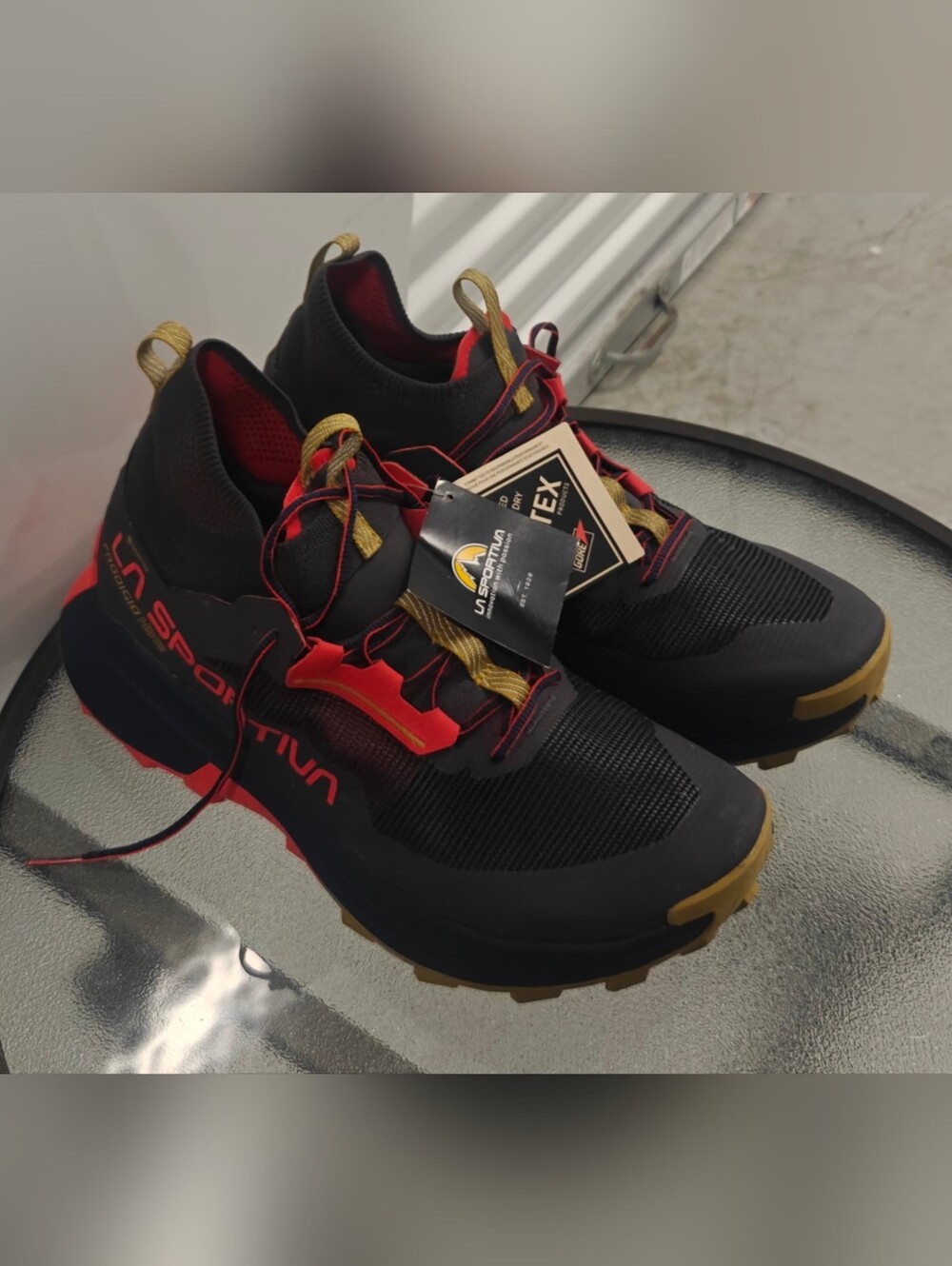 Excellent La Sportiva Prodigio Hike GTX Hiking Shoes, Onyx/Rosebay 10.5